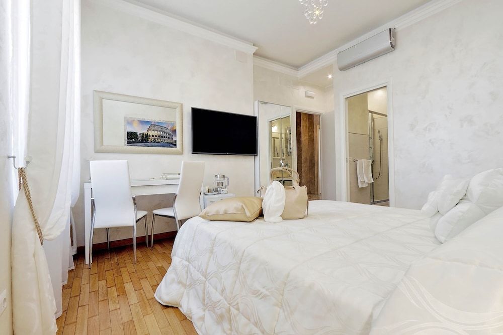 undefined Luxury Rome Guest House 9