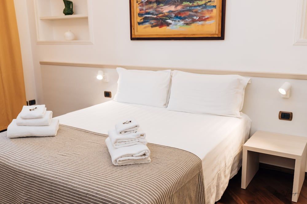 Magik Rooms Classic Triple Room, Private Bathroom