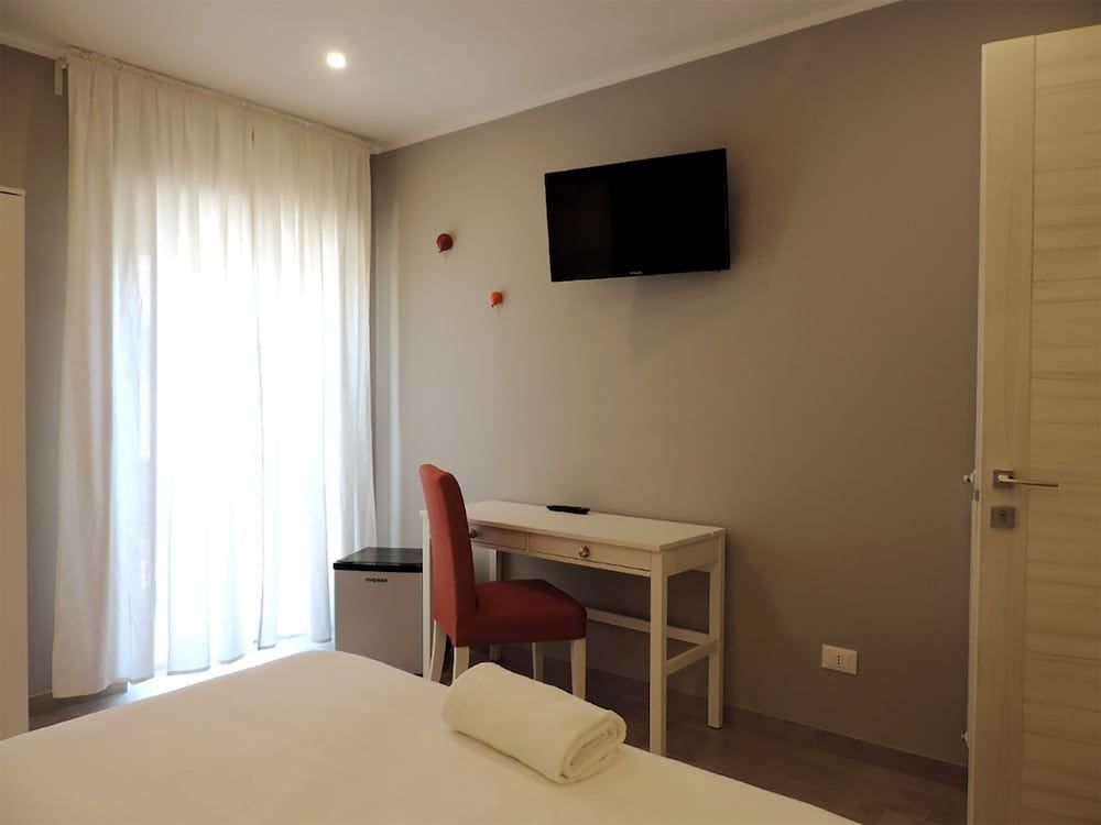 undefined Pretty Tiburtina Room 8