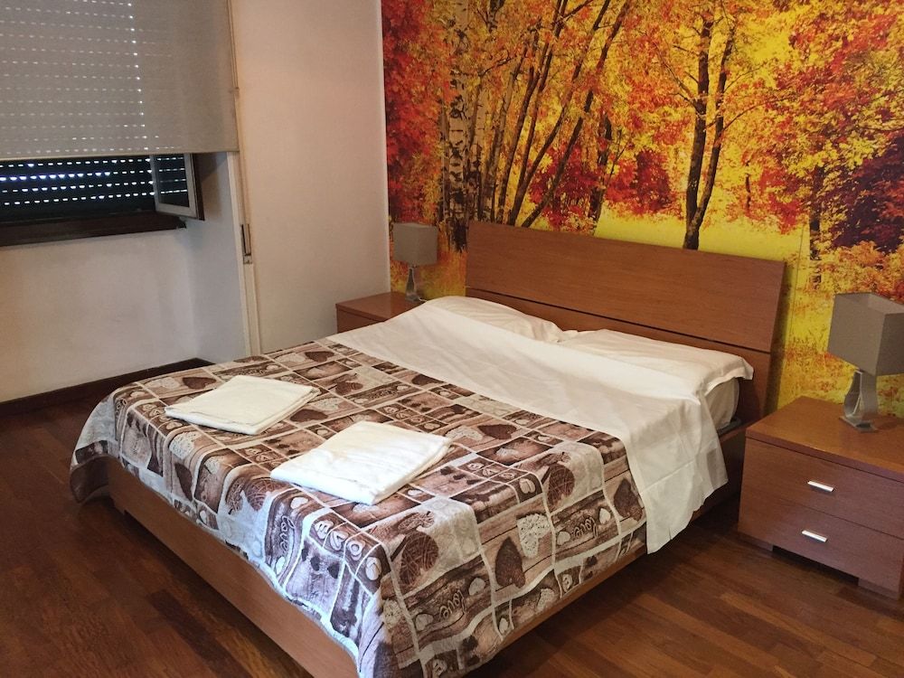 undefined ClaraHouse 7