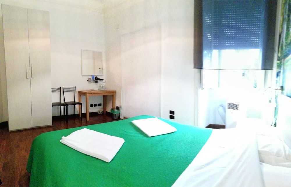 undefined ClaraHouse 5