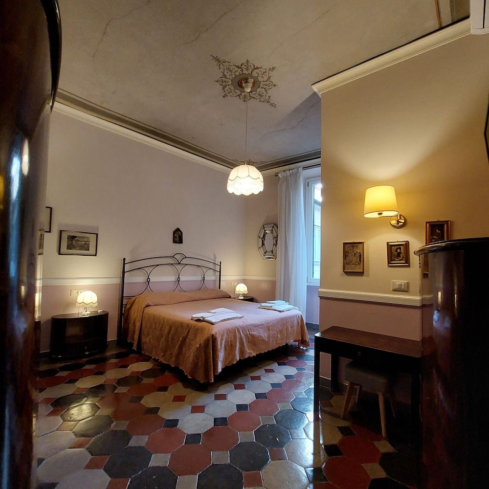Residenza Maritti Decò Style Double or Twin Room With Extra Bed (Decò) 5