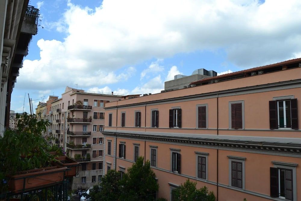 undefined AmoRoma Vatican 5