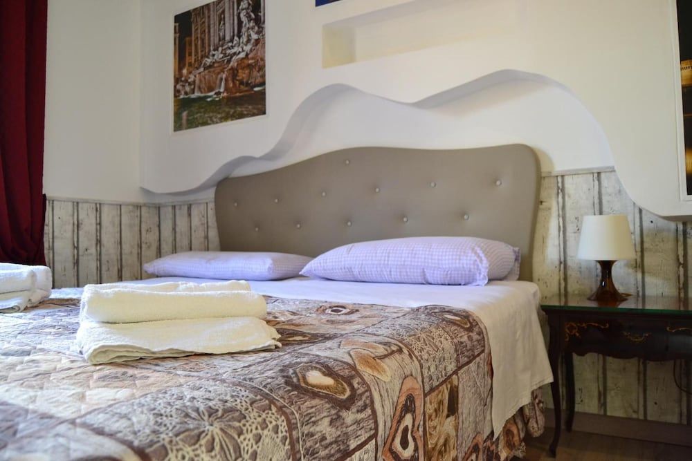 undefined AmoRoma Vatican 10