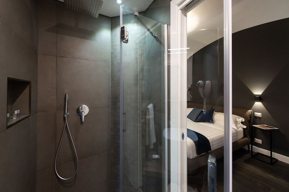 Lungotevere Ripa Deluxe Double Room 8