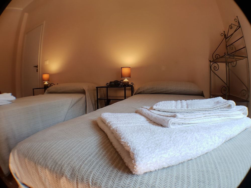 undefined Pastels Rooms 5