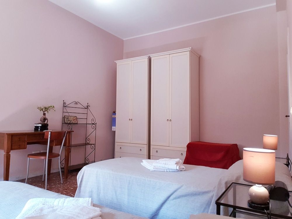 undefined Pastels Rooms 6