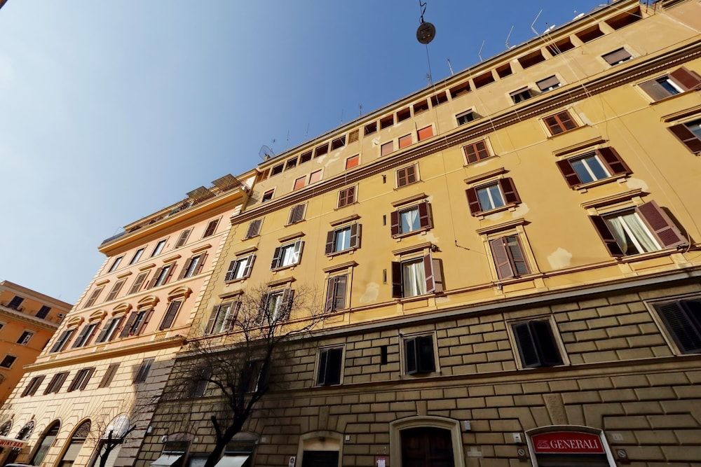 undefined Chilling Hot Tub Suite 4