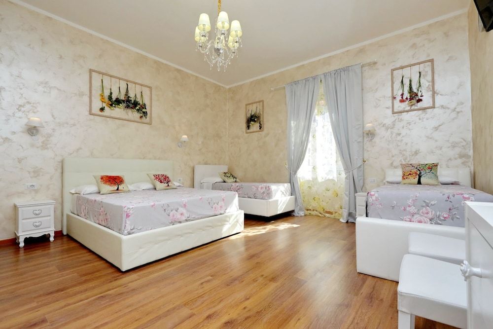 undefined Chilling Hot Tub Suite 2