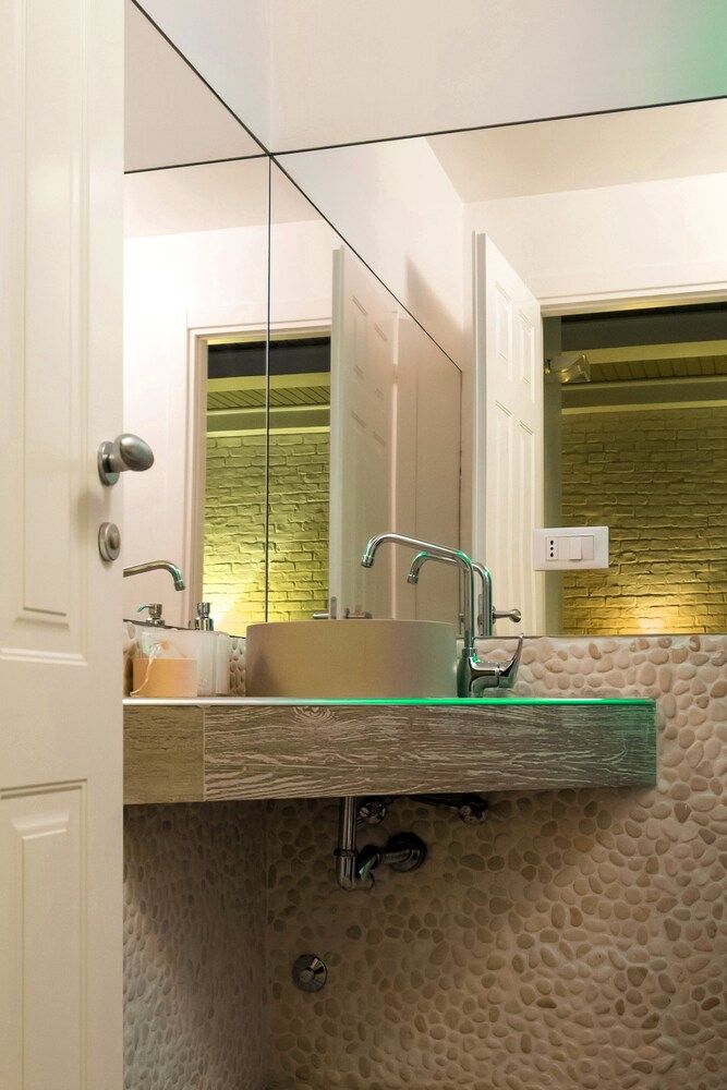 SuiteFrattini Superior Suite, Jetted Tub 5