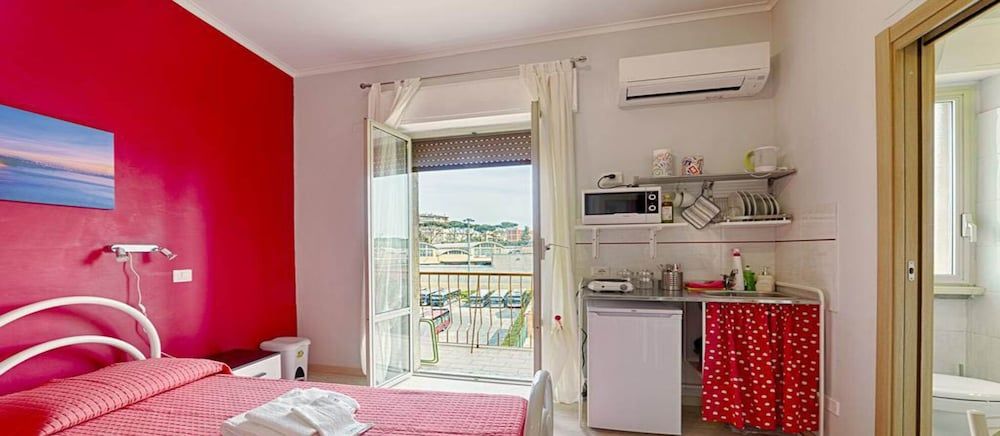 undefined Dafne Portonaccio 6