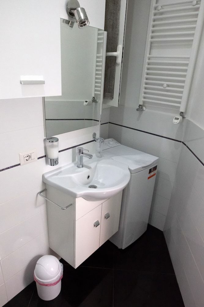 undefined Roma Castel Nepi Home near Colosseo 8