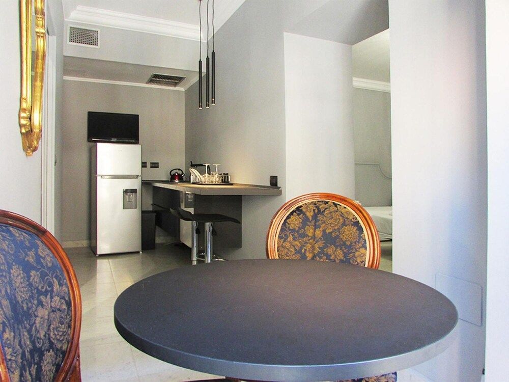 undefined Vatican Top Accommodation 8