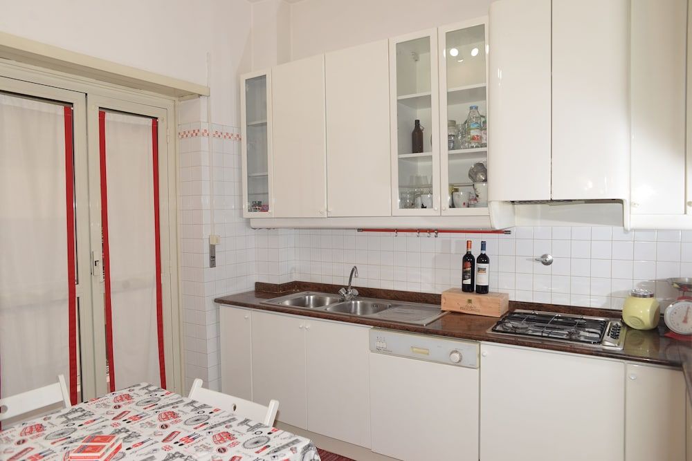 undefined Room-single Room in Cozy and Comfortable 4