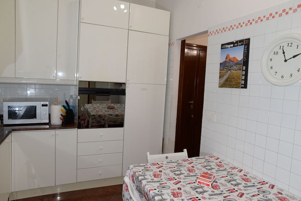 undefined Room-single Room in Cozy and Comfortable