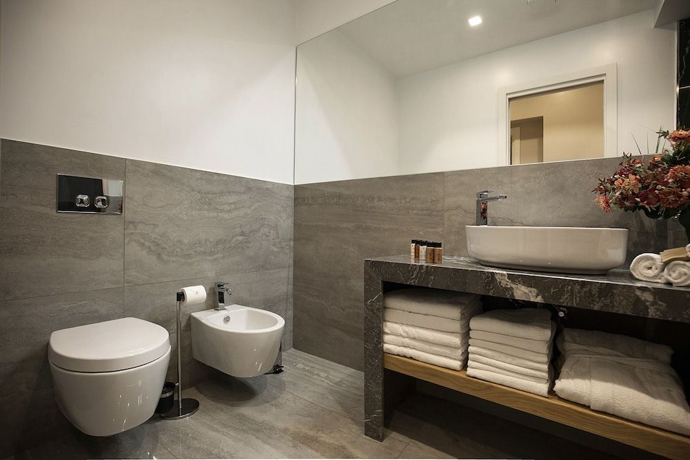 Roman Holidays Boutique Classic Double Room 16