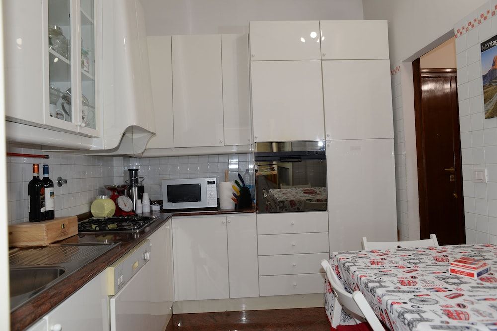 Room-emilio Home Triple Room in our Cozy Shared Dormitory, 1 Bedroom, Accessible, Smoking 14