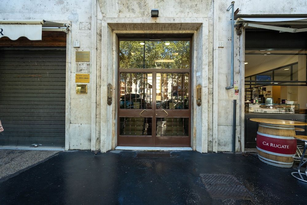 undefined Capital Rooms 2