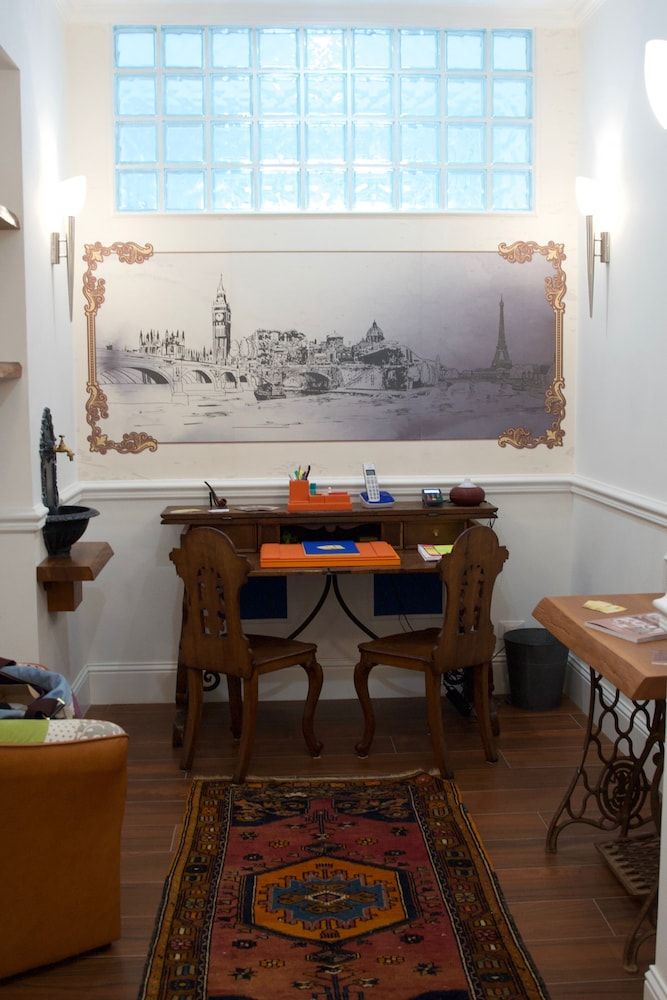 undefined Capital Rooms 8