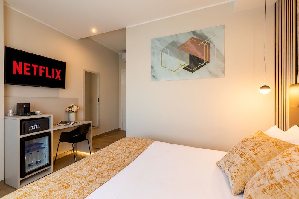 undefined AlbaDea Suite&Jacuzzi 9