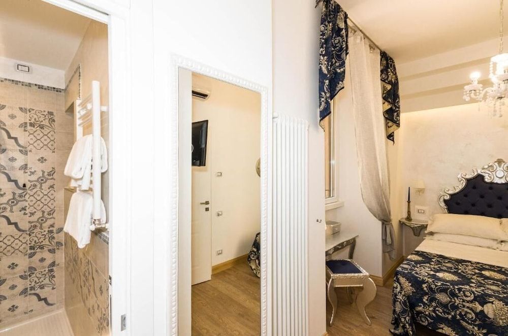 Roma Charming Rooms Economy Room 10