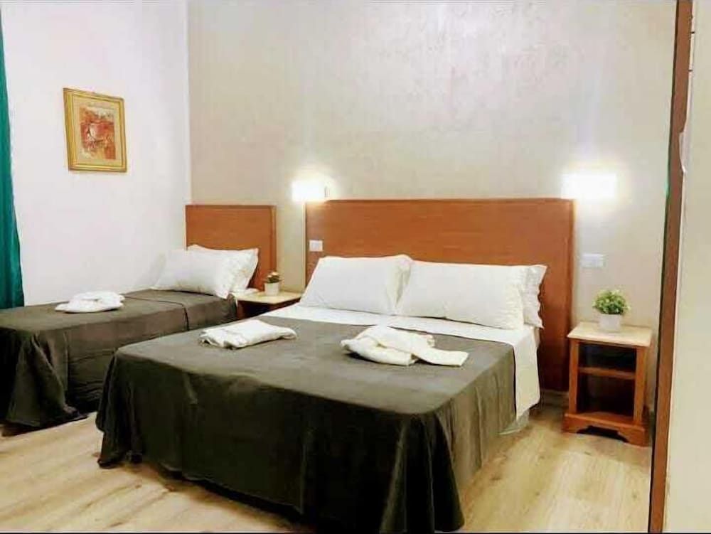 Napoleone Luxury Home Standard Triple Room 4