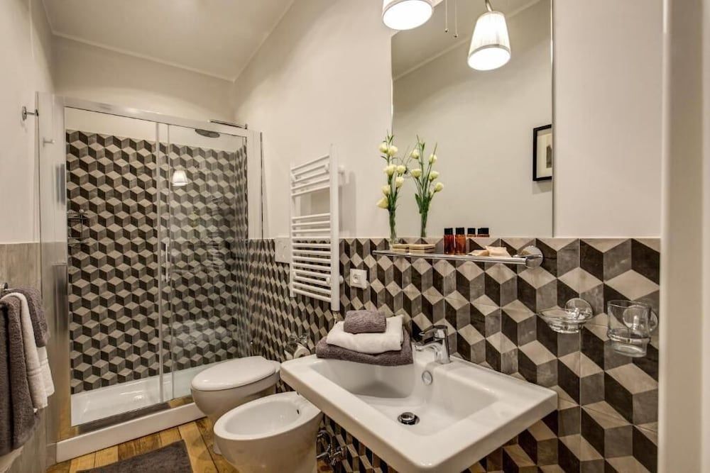 magenta collection navona Deluxe Room 7