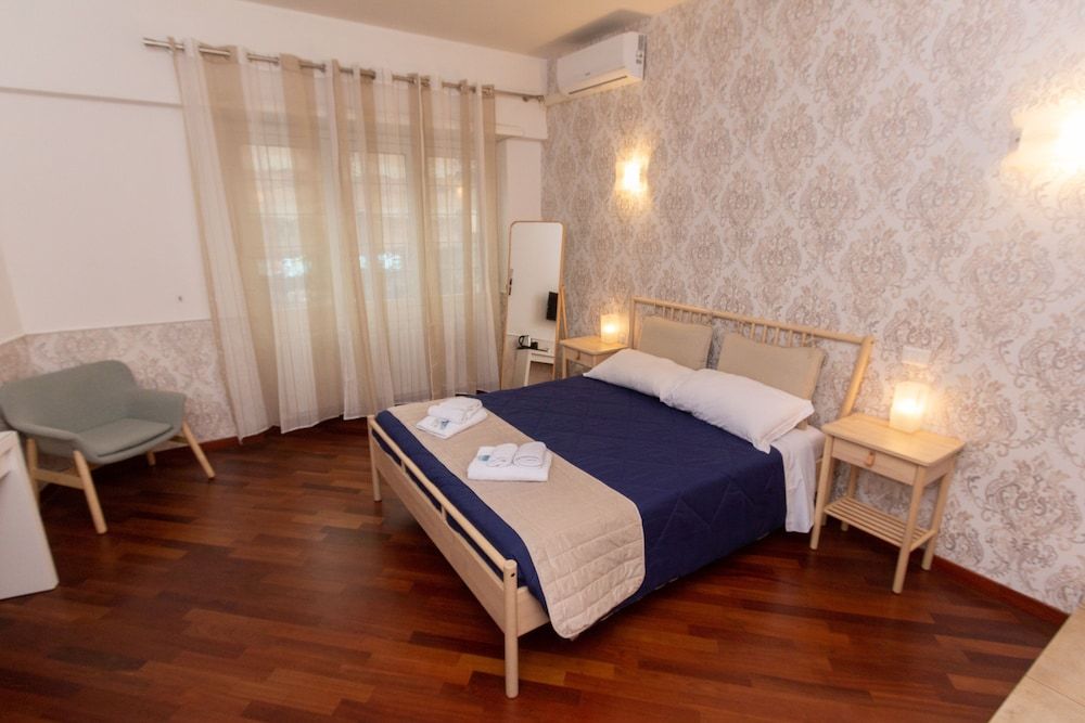 undefined Aurelio Deluxe Rooms 8