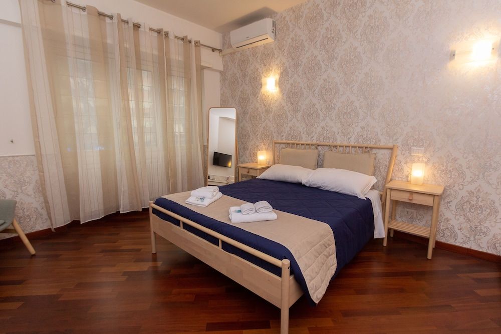 undefined Aurelio Deluxe Rooms