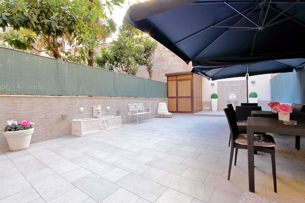 undefined Roman Holiday Colosseo 7