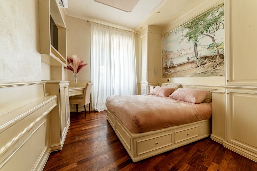 undefined Downtown Luxury B&B 6