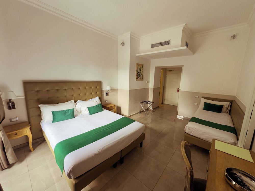 undefined VATICANO LUXURY GUEST HOUSE 4