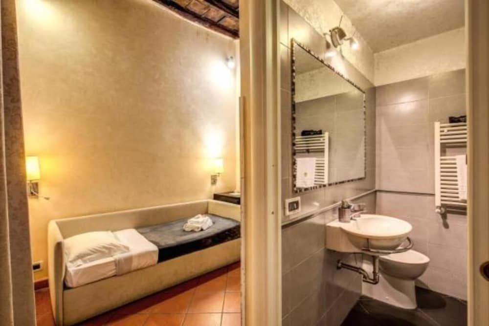 undefined MAGENTA COLLECTION FICO 2