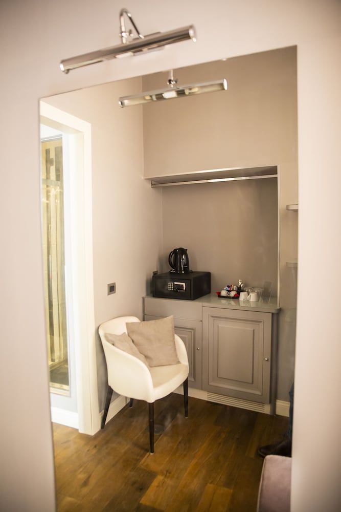 Relais San Lorenzo in Lucina Suite 21