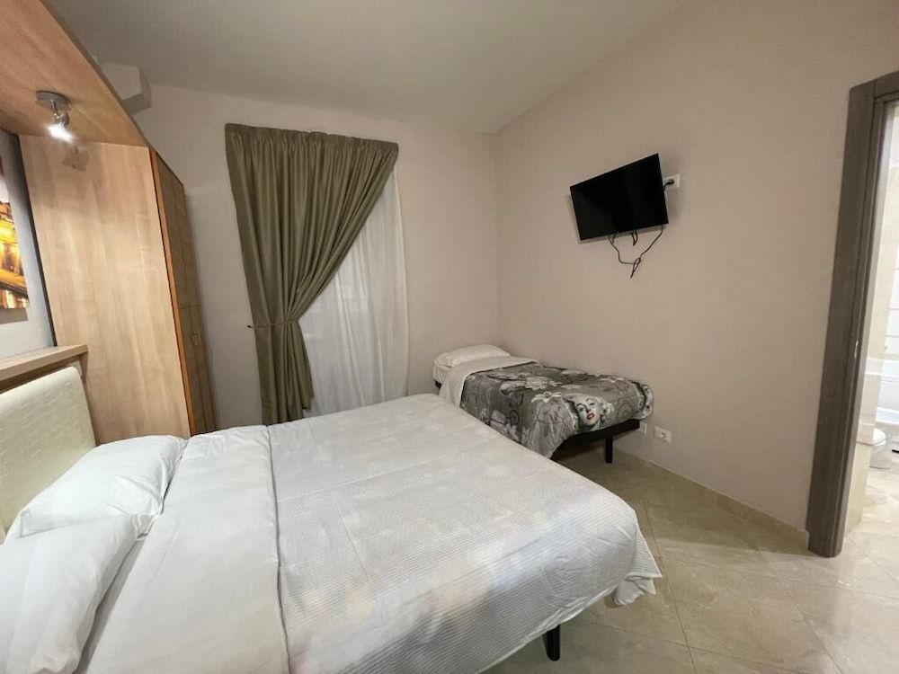 undefined S.P.Q.R. Suite