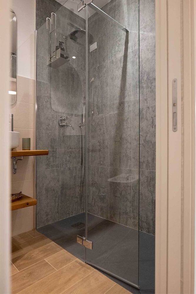 Smart Guesthouse Standard Room 10