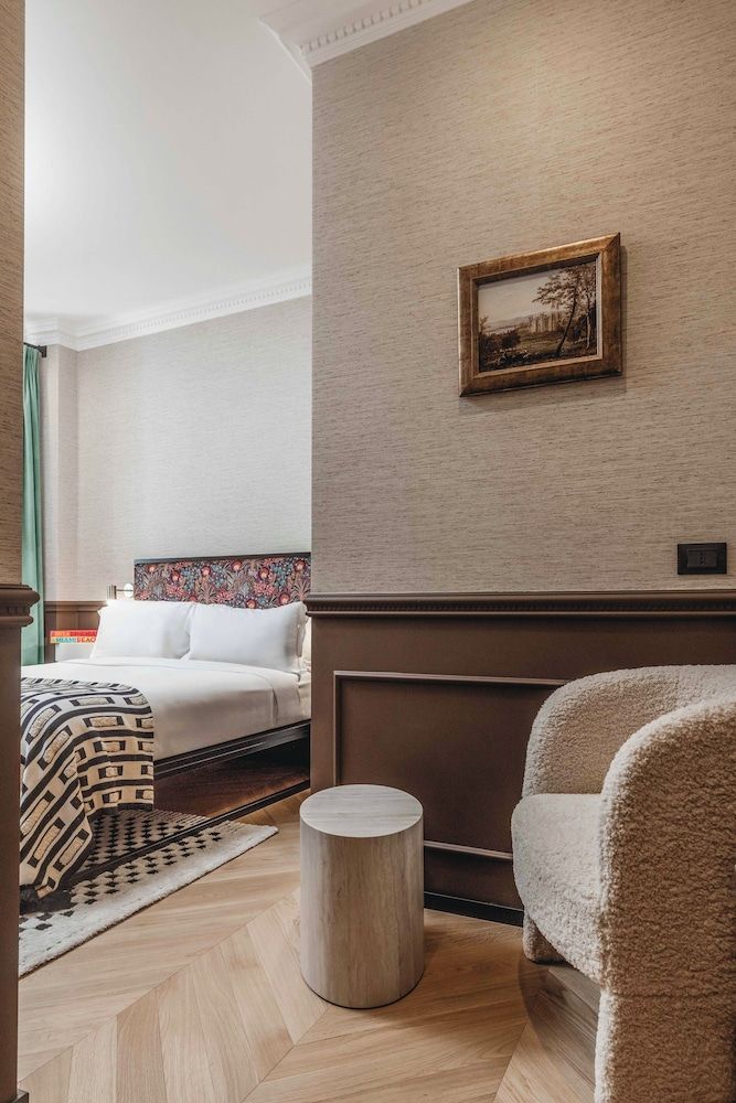 The Couper Colonna Deluxe Double Room 17