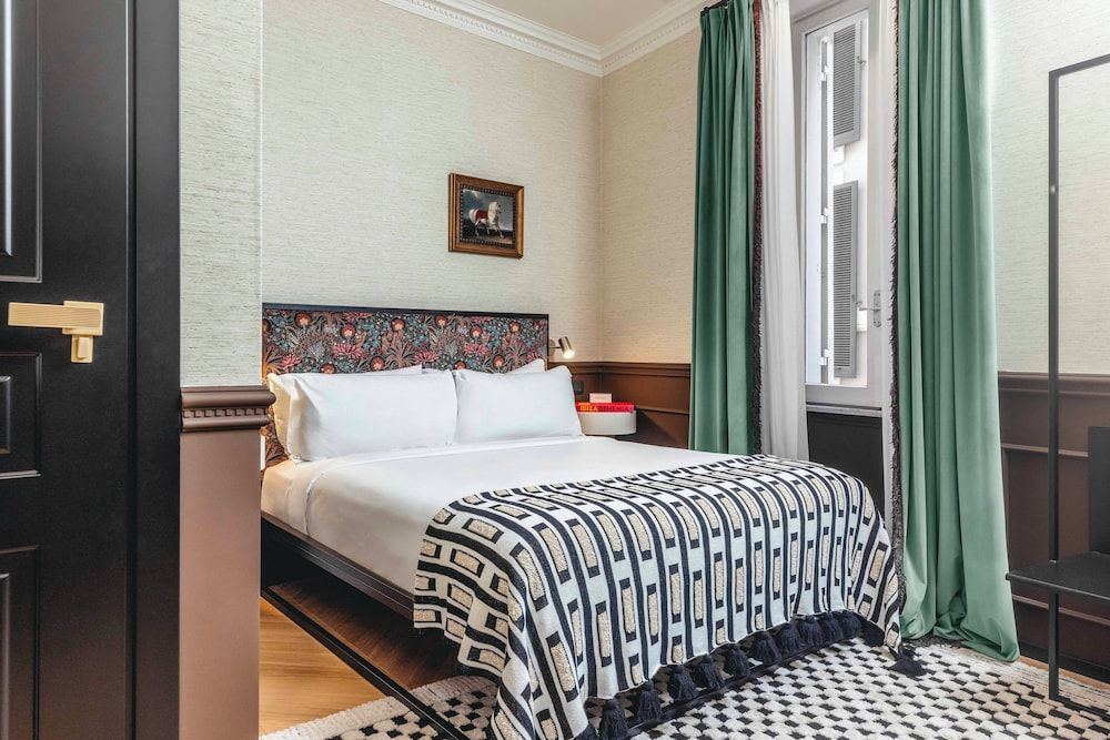 The Couper Colonna Deluxe Double Room 11