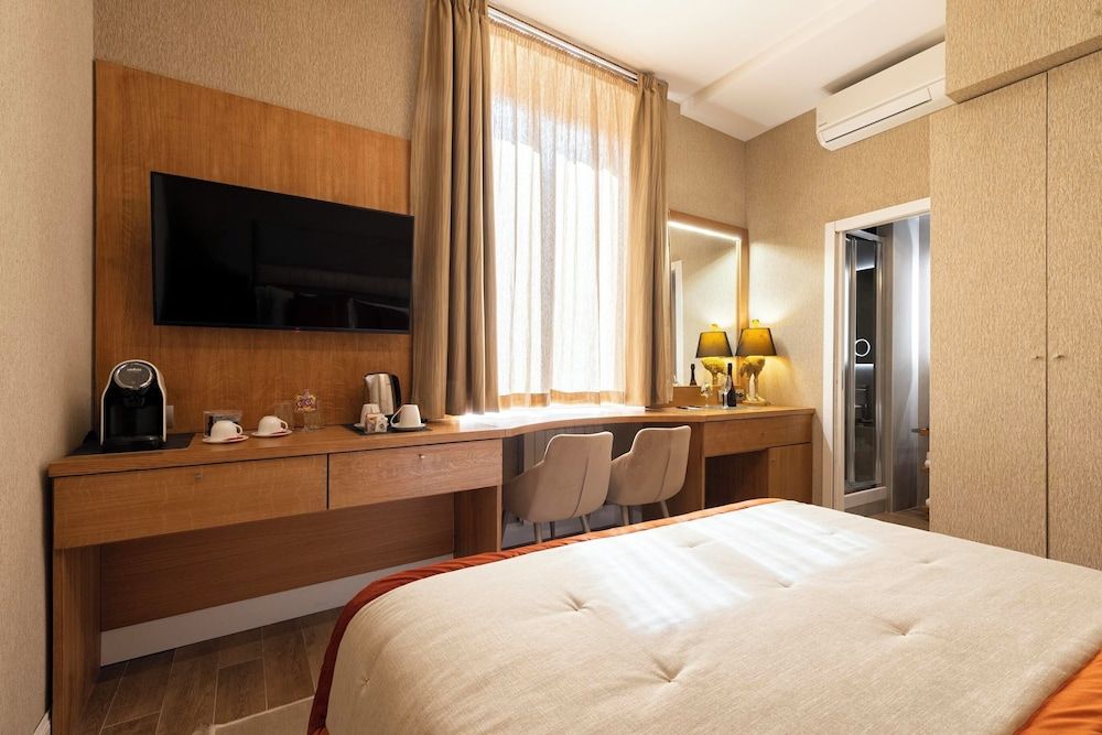 Royal Rooms Corso Classic Double Room 5