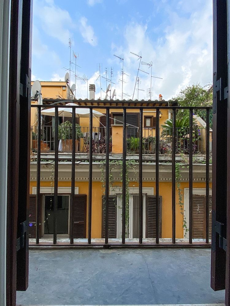 undefined Relais Parlamento 5