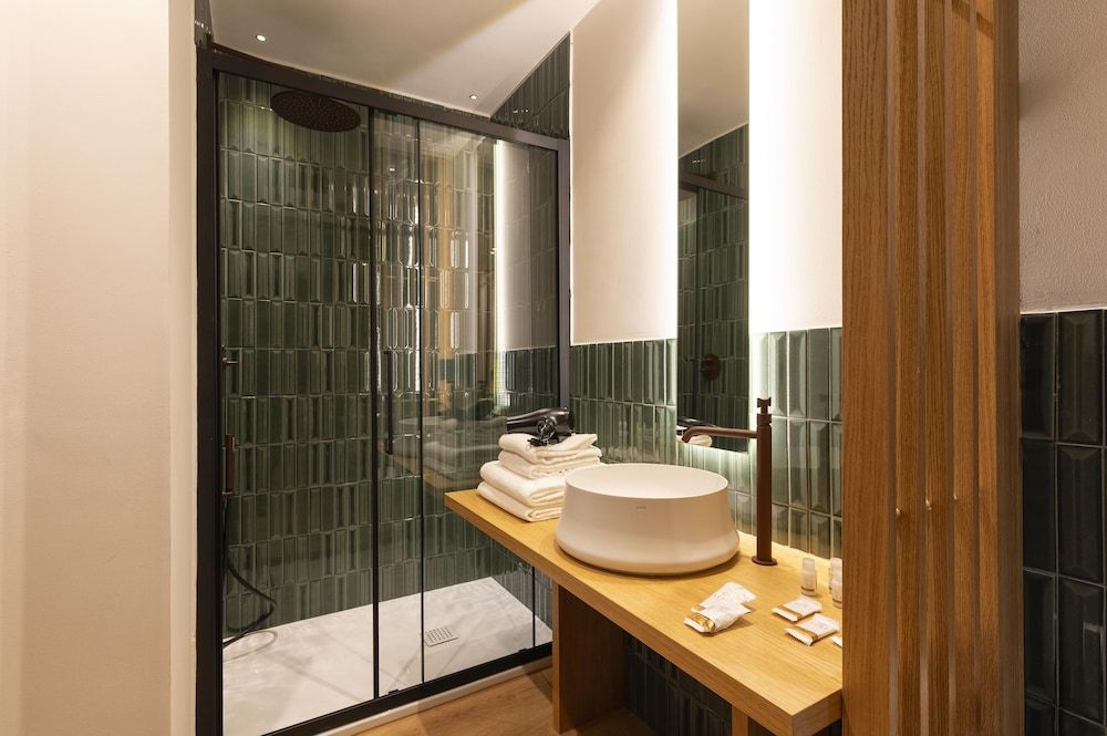 Palazzetto Symphony Deluxe Double Room 9