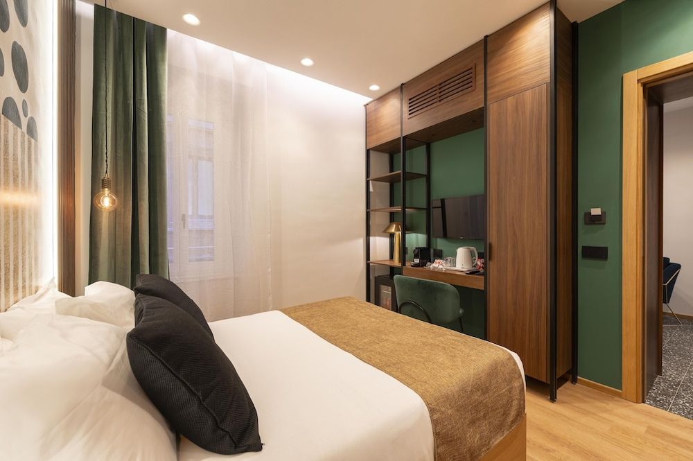 Palazzetto Symphony Deluxe Double Room 14