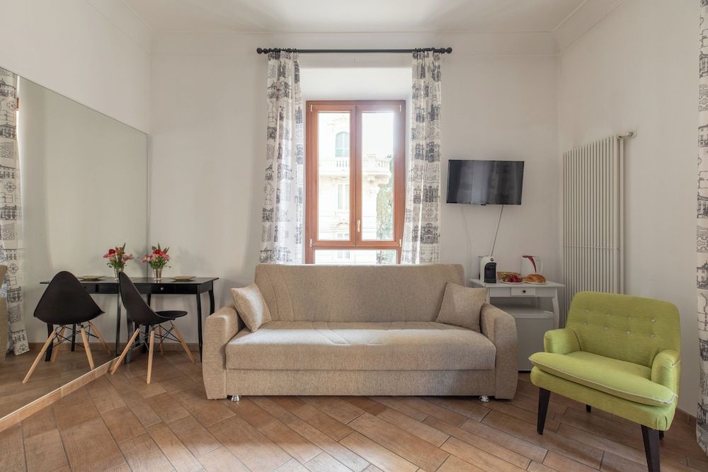 undefined Flaminiarooms 10