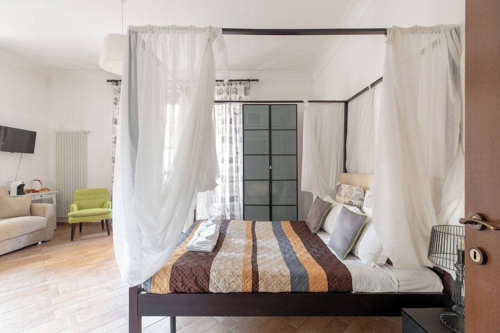 undefined Flaminiarooms 5