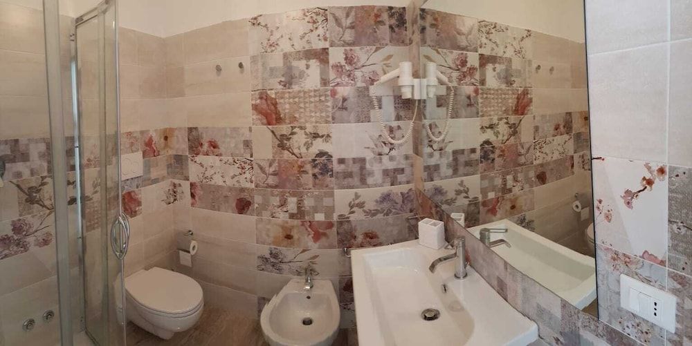 Il Mare di Roma Double or Twin Room (3) 4