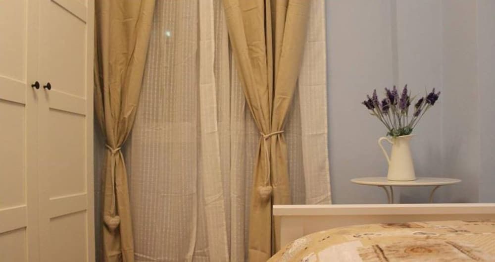 La Casa in Fiore Standard Single Room, Shared Bathroom 6