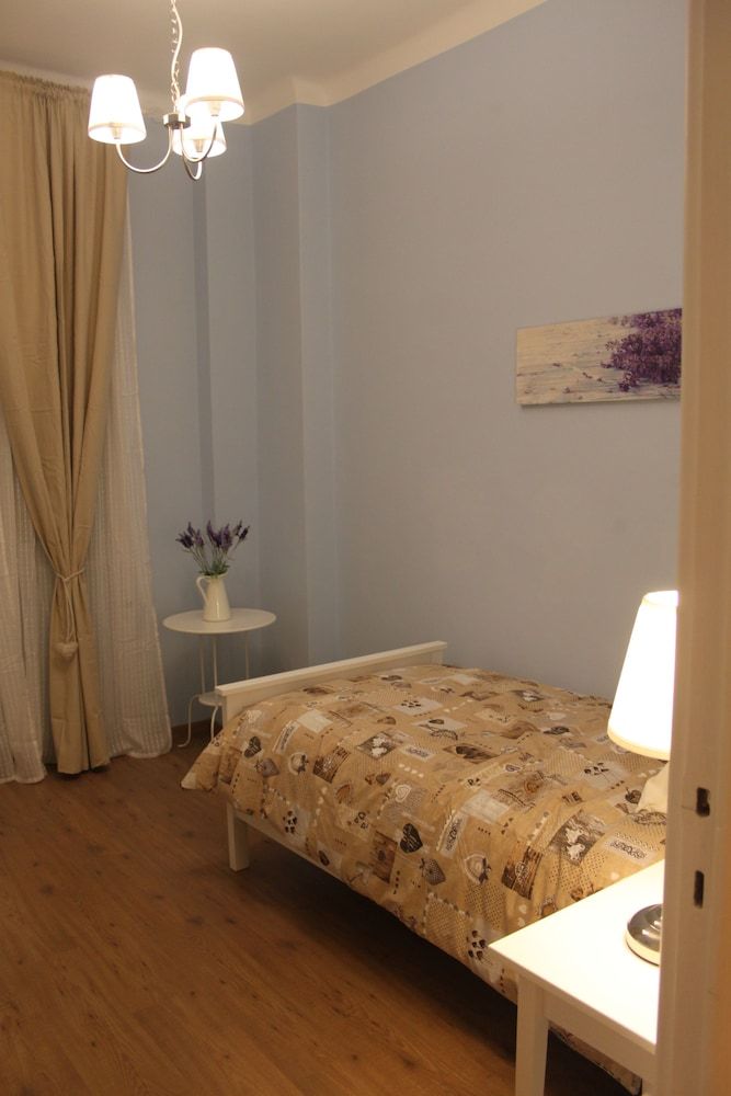 La Casa in Fiore Standard Single Room, Shared Bathroom 4