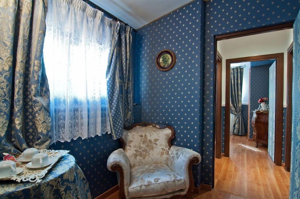 Residenza Antica Roma Quadruple Room 5