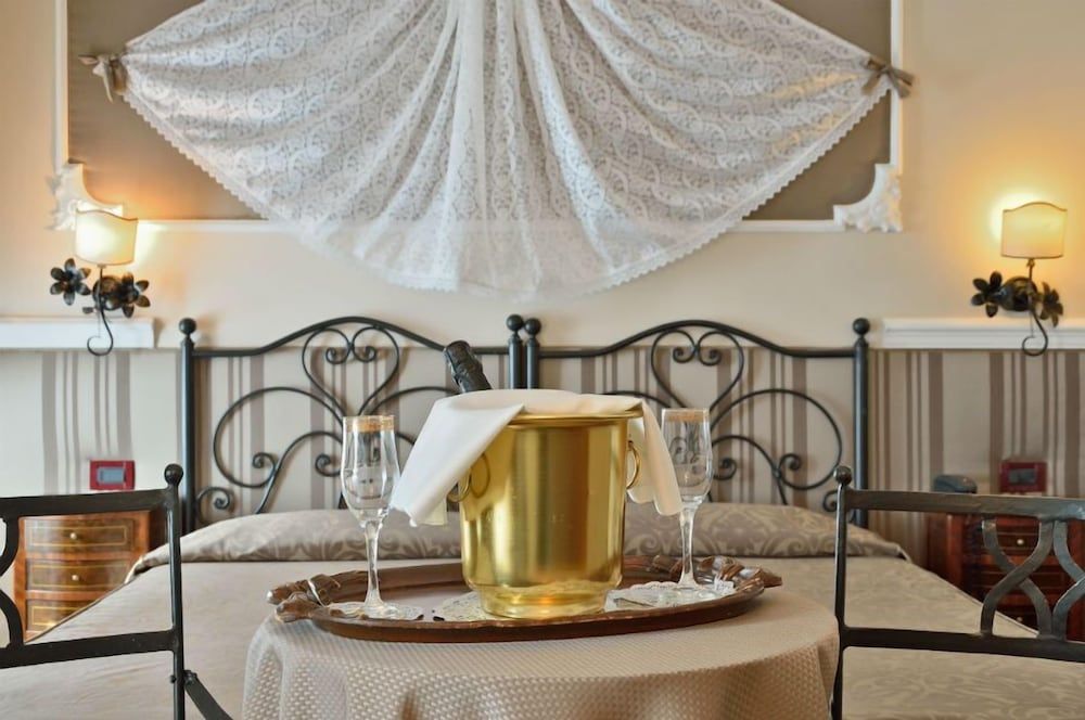 Residenza Antica Roma Double Room 8