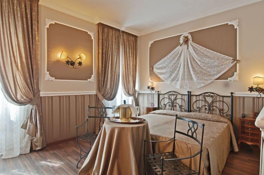 Residenza Antica Roma Double Room 10